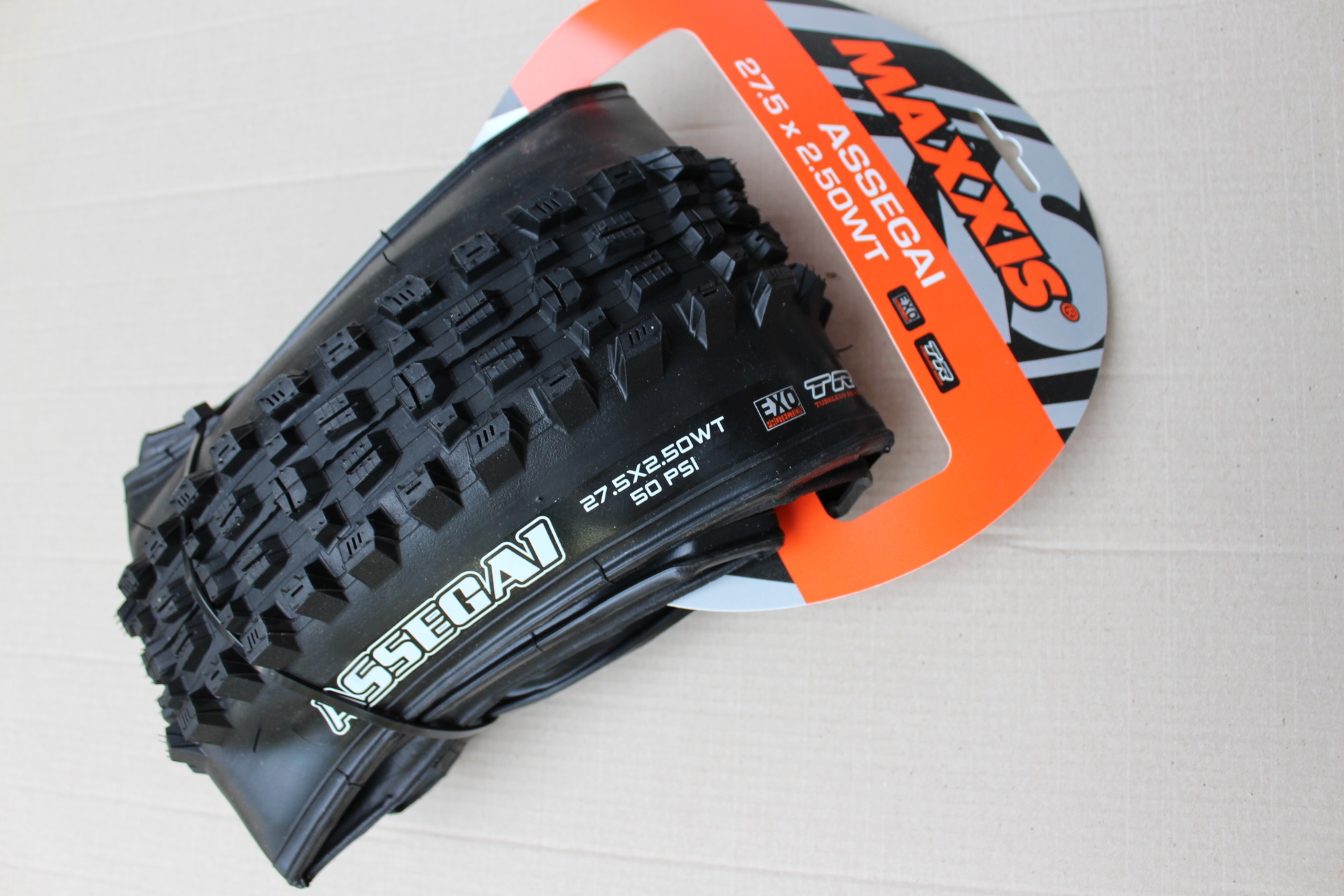 maxxis assegai 27.5 x2 8