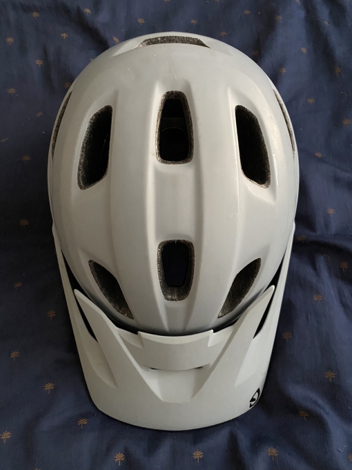 giro chronicle helmet with mips