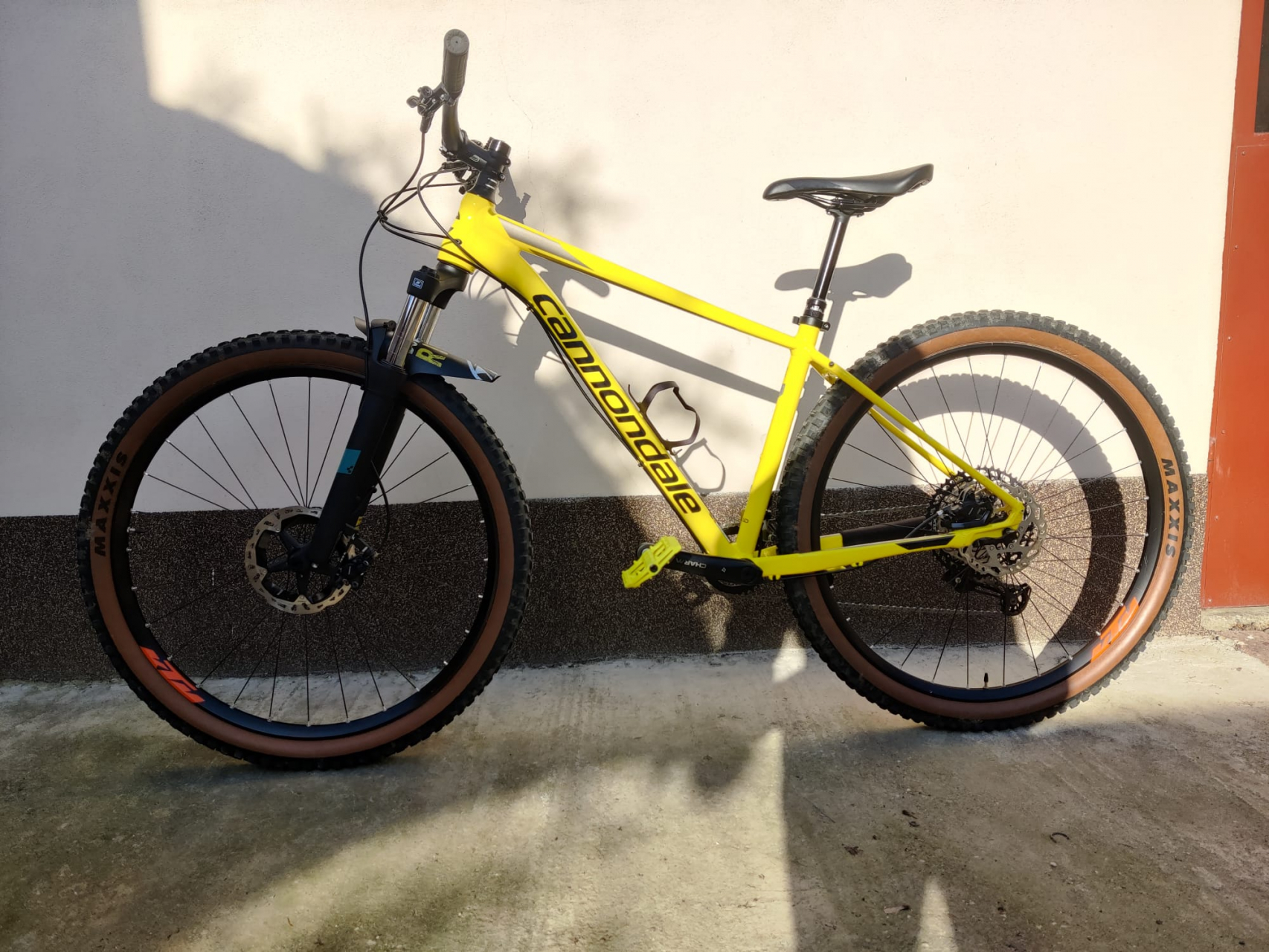 cannondale cross country mtb